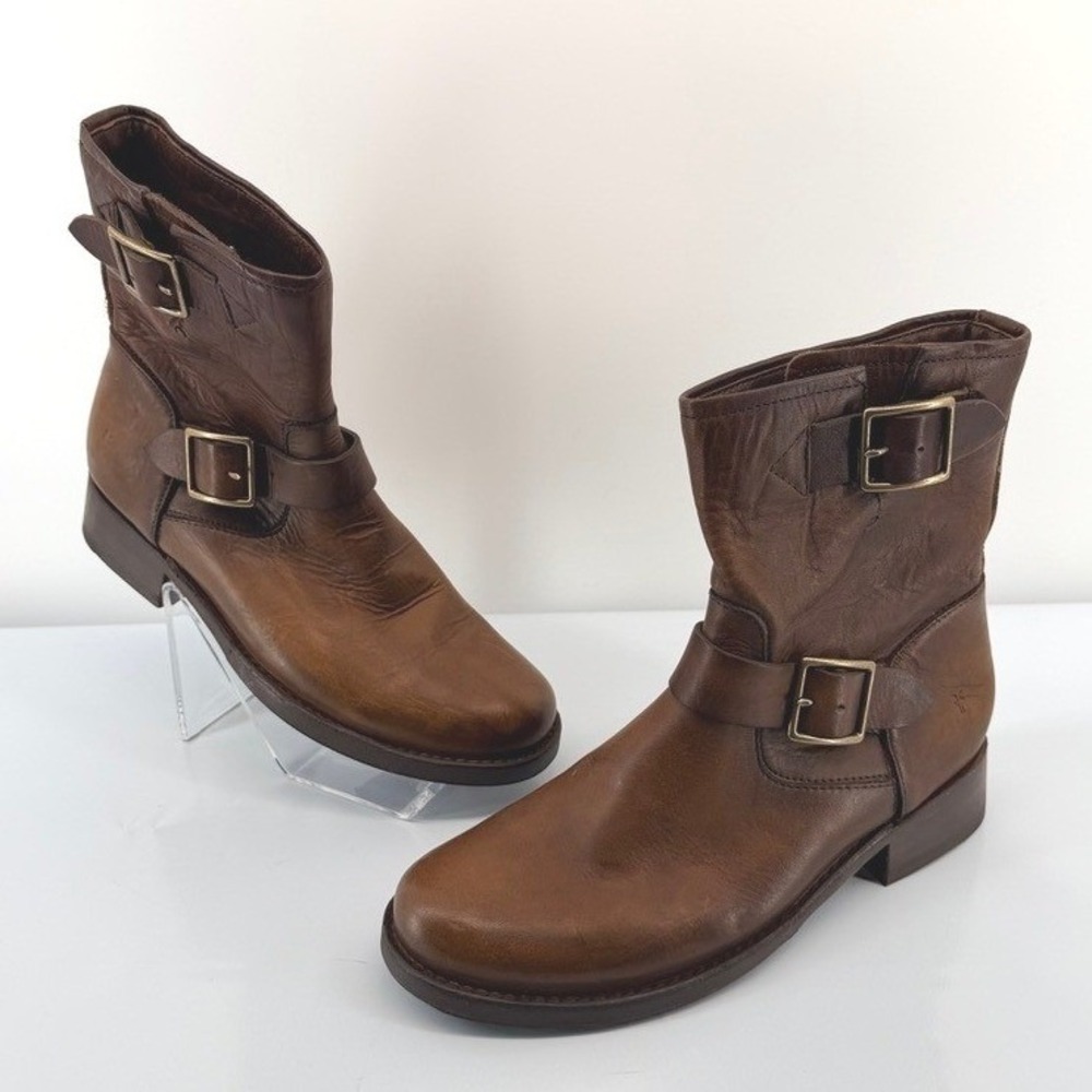 Frye Vicky Engineer Dark Brown Leather Double Buckle Zip Short Boots 8.5B - Picture 3 of 8